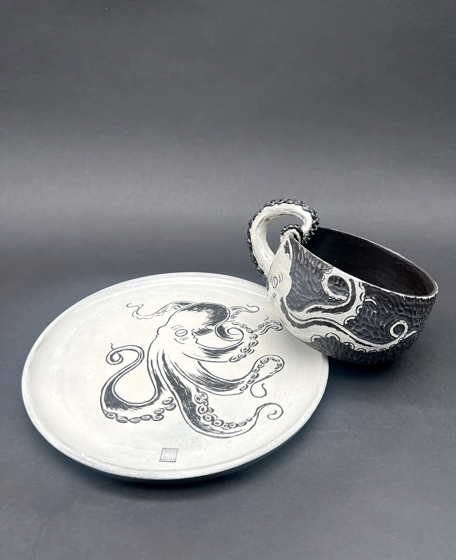 1890-oktopus-sgraffito-set