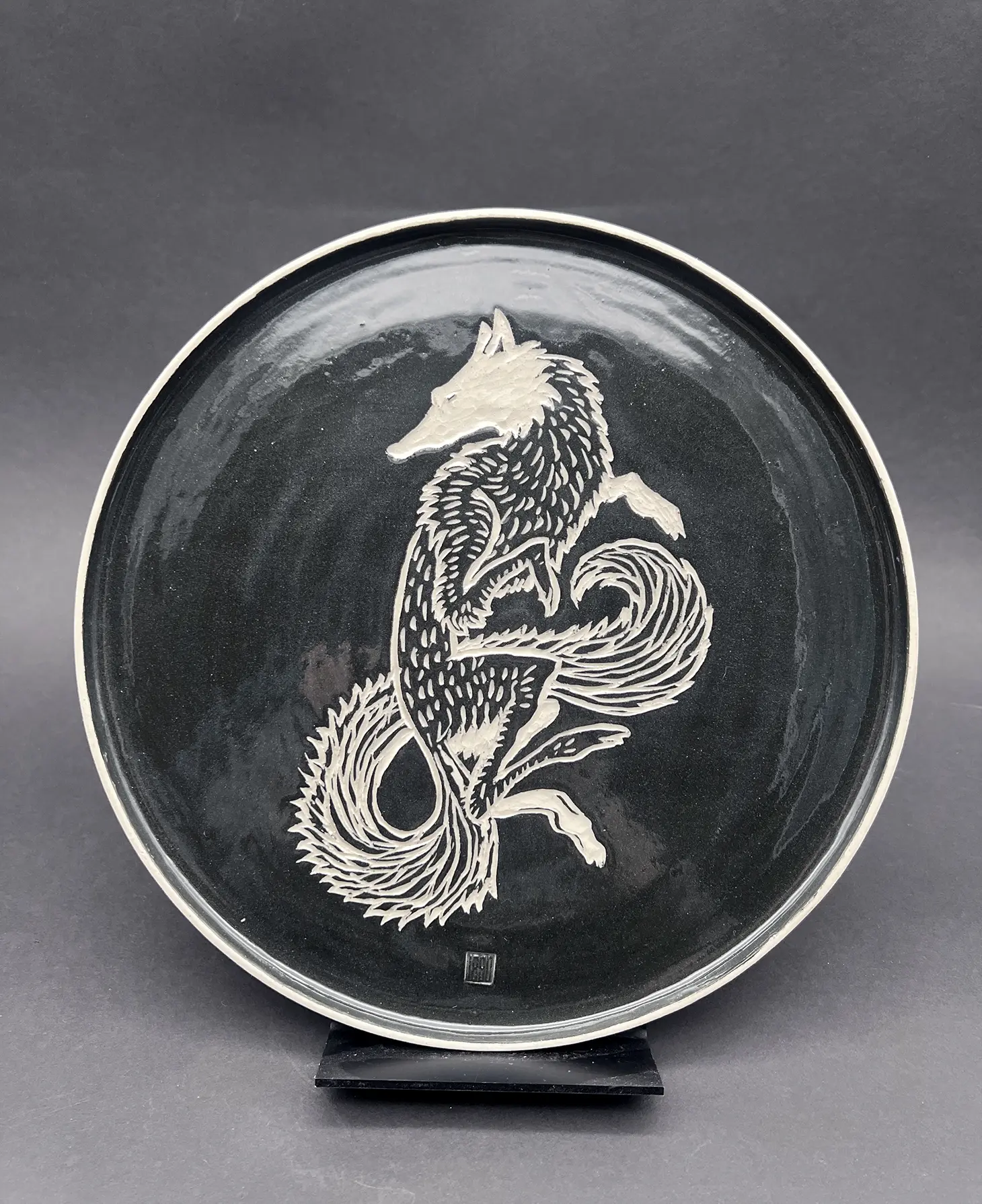 1890-wolf-teller-sgraffito